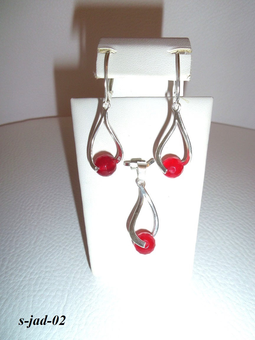 �erven� jadeit s�prava n�u�nice a pr�vesok