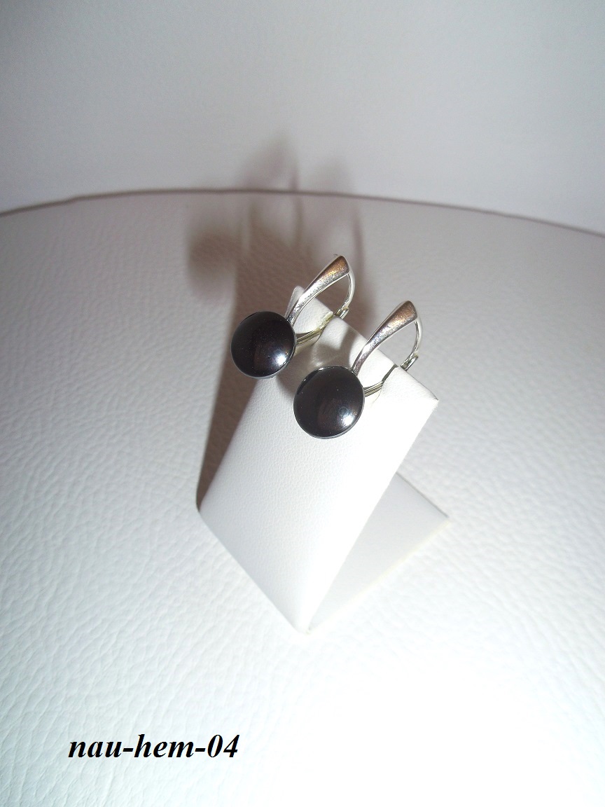 hematitov� n�u�nice