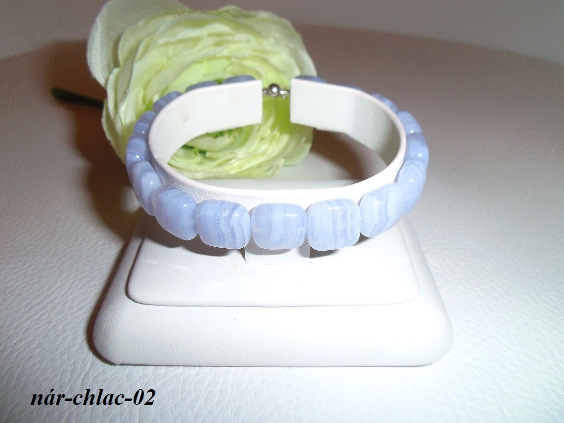 chalced�nov� n�ramok