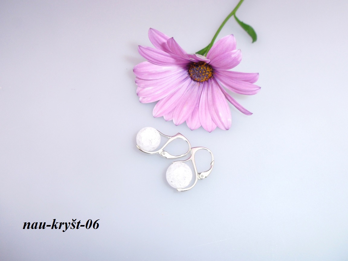 kry�t�l popraskan� n�u�nice