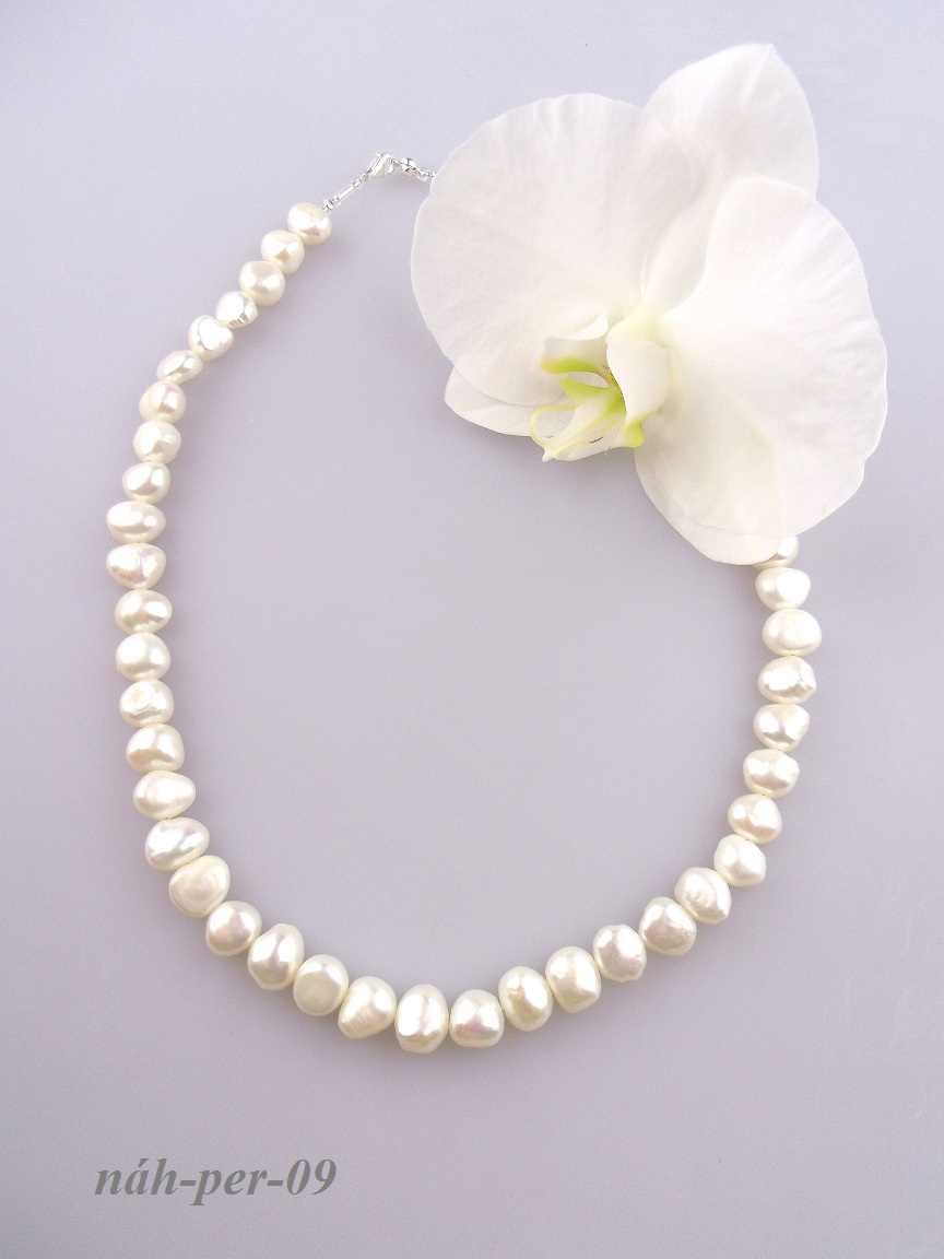 perly riečne náhrdelník