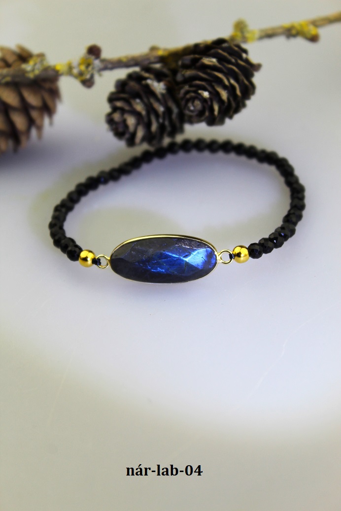 labradorit a turmal�n n�ramok