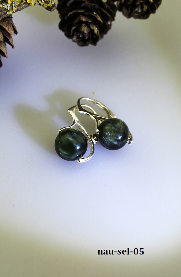 n�u�nice serafinit v striebre