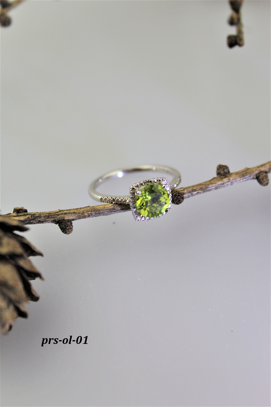 olivín prsteň v striebre