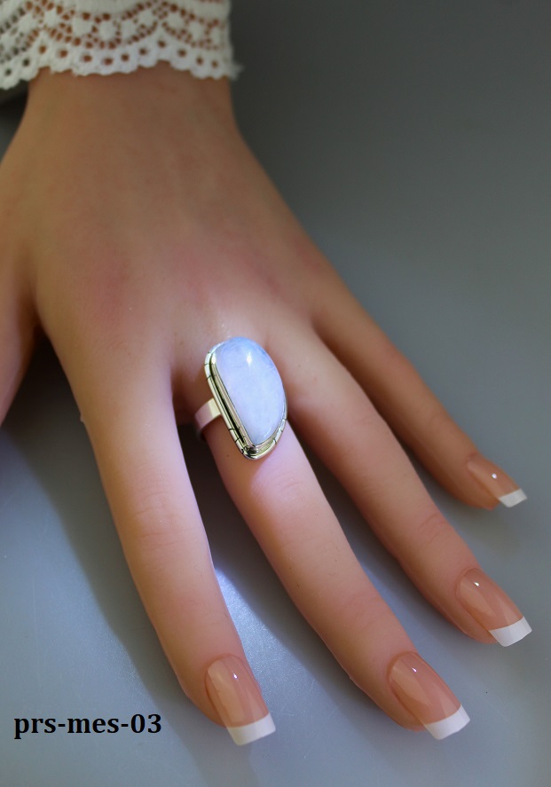 mesa�n� kame� d�hov� prste� strieborn�