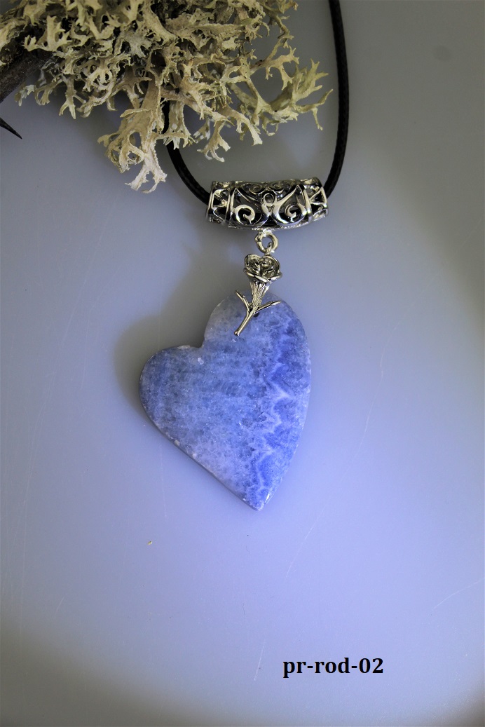 Rodochrozit modr� srdce pr�vesok