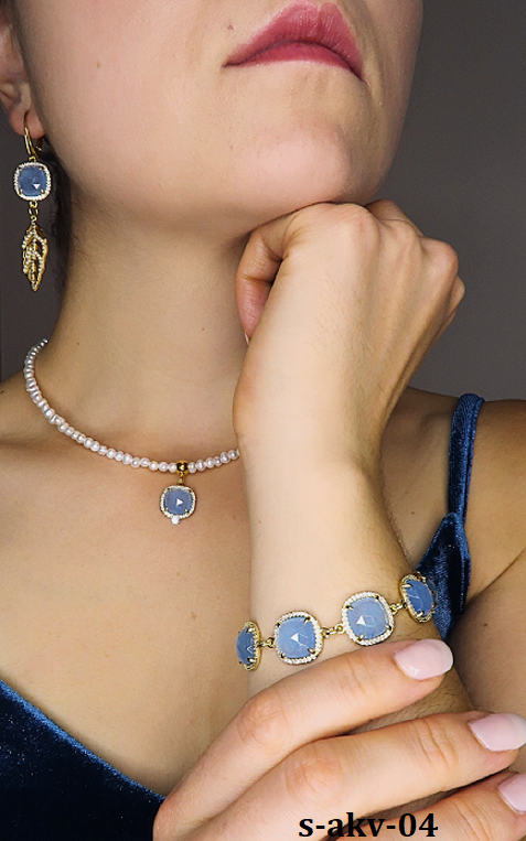 set z per�l a modr�ho kreme�a