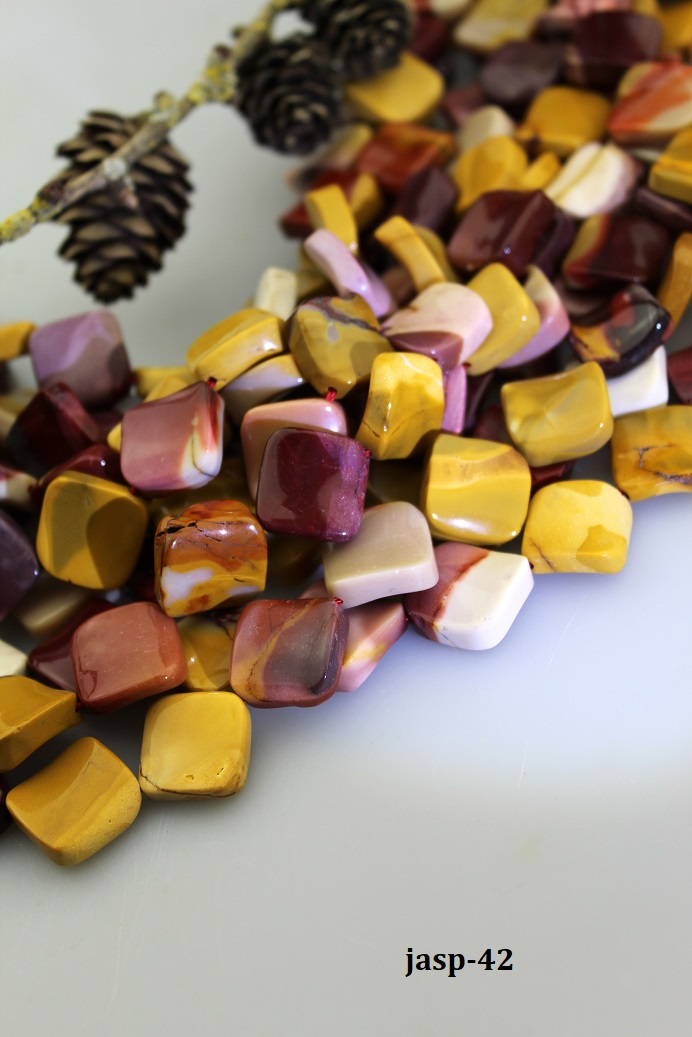 jaspis kosoštvorce 16x16mm jaspis kosoštvorce 16x16mm