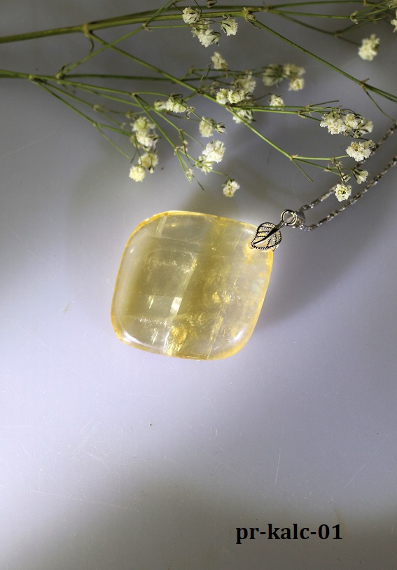 citr�nov� kalcit pr�vesok