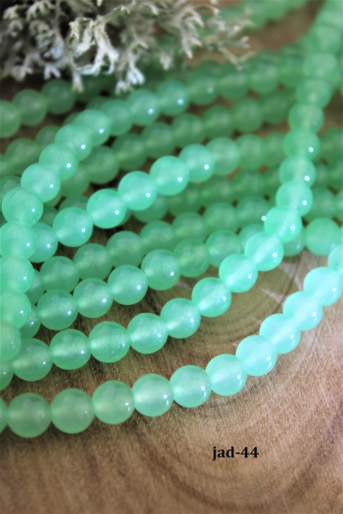 jadeit bledozelen� kor�lky 8mm