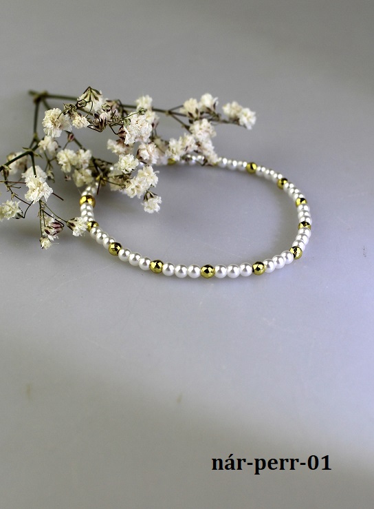 perly a zlat� hematit n�ramok